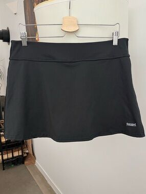 Running Room Run Skirt / Skort